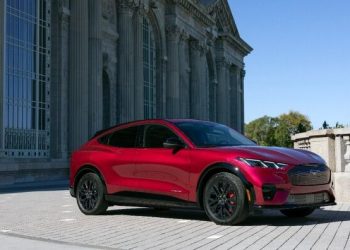 Ford Boss Jim Farley Tears Apart Tesla, Shocked By Findings