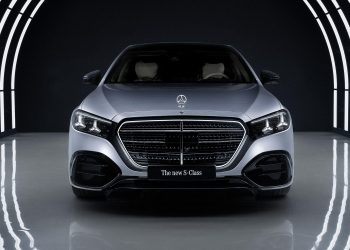 2026 Mercedes-Benz S-Class revealed with stars in its eyes