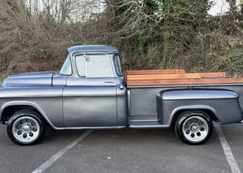 AutoHunter Spotlight: 1957 Chevrolet 3600 Big-Window Pickup