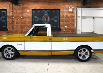 AutoHunter Spotlight: 1972 Chevrolet C10