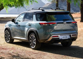 Nissan Pathfinder will be sold alongside new Pathfinder ‘Pro-4X’ on ute platform – report
