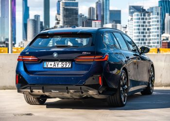 2026 BMW i5 Touring review