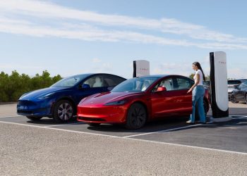 EV Fast-Charging Ports Grow by 30,000 as EV Sales Fall Off in 2025