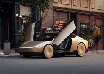 Tesla Robotaxis Involved in 14 Crashes in Eight Months